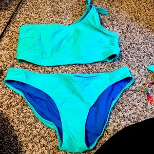 One shoulder bikini